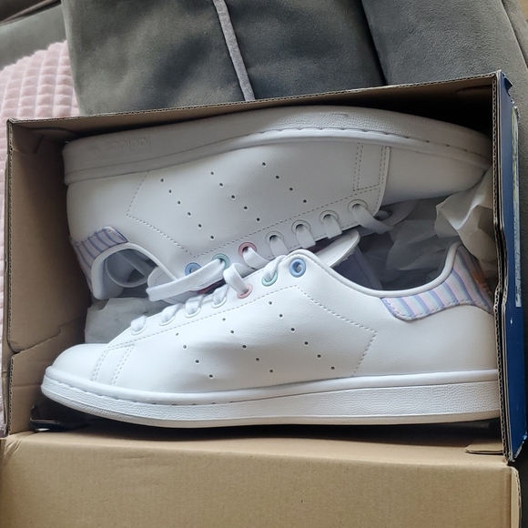 Addiads shoes - Picture 2 of 5